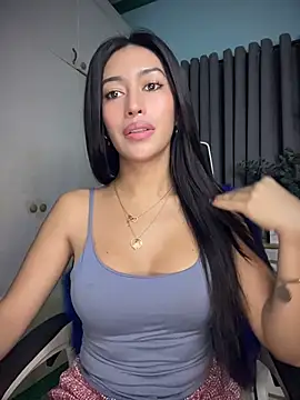 Jasmine Elcock online show from July 21, 3:59 pm
