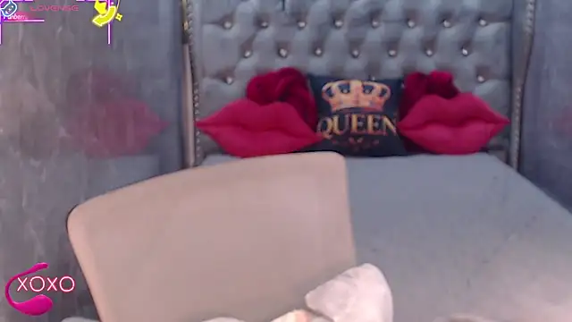 QUEEN GIAMOORE69 online show from September 24, 7:42 pm