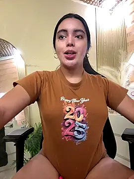 HotstuffCherrySummer online show from October 24, 9:25 am