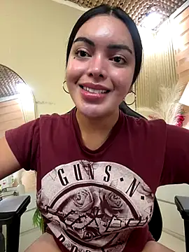 HotstuffCherrySummer online show from November 27, 8:06 am