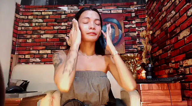 juicyCOCKeva online show from December 15, 11:09 pm