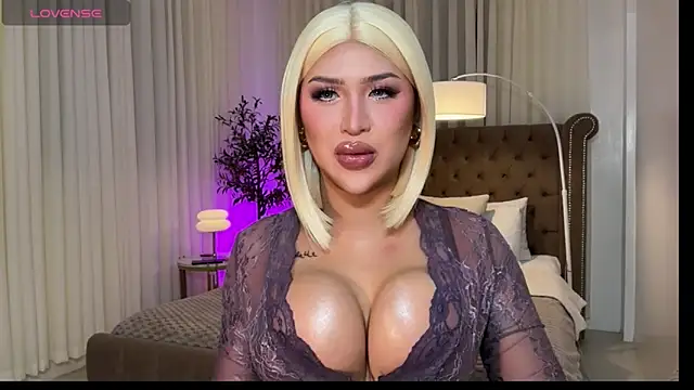 Your Majesty Tyra online show from May 18, 5:24 am