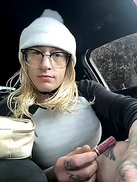 Kik SickSlut88 online show from November 24, 4:31 pm