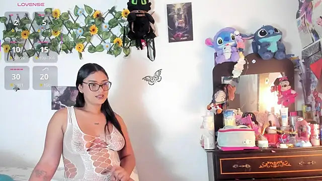 mensia hernandz online show from June 24, 1:09 pm