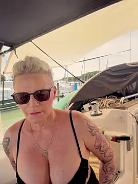 German Milf online show from June 16, 12:18 pm