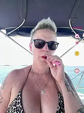German Milf online show from August 4, 12:00 pm