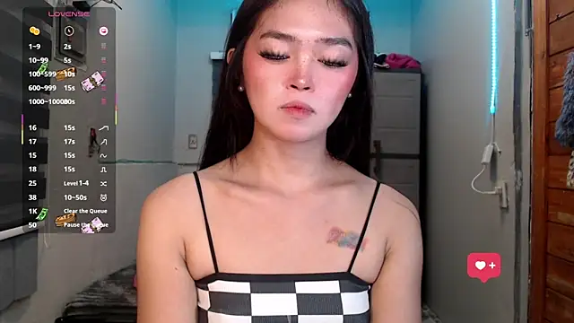 Itsme claire online show from October 26, 1:51 pm