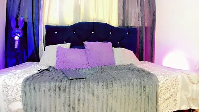 lesly xx online show from April 1, 7:22 pm