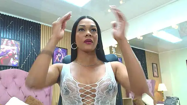 BARBIE BROWNN online show from September 9, 2:05 pm