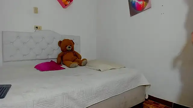 sweet1Girl online show from March 18, 12:04 pm