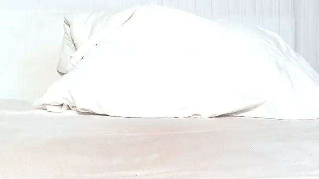 Vanessa117 online show from February 8, 9:43 pm