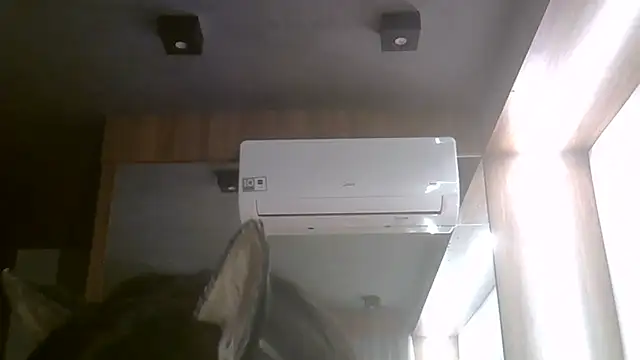 Skinny-Kitten online show from June 14, 2:24 am