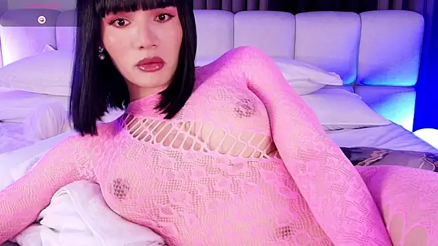 sweetieluna01 online show from July 4, 1:00 am
