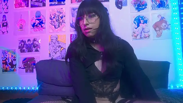 snowblack  online show from December 6, 1:38 pm