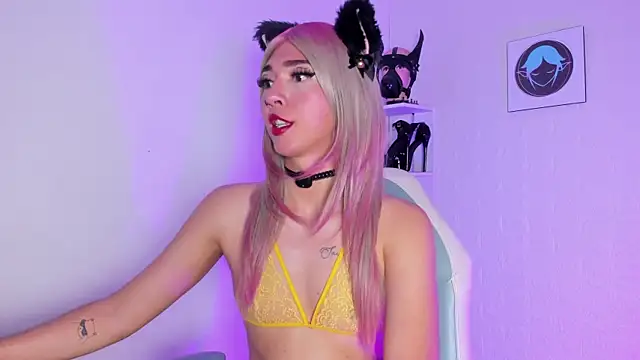 sofi elfqueen online show from August 4, 12:39 am