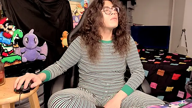 ShinyCherub online show from December 15, 3:35 am