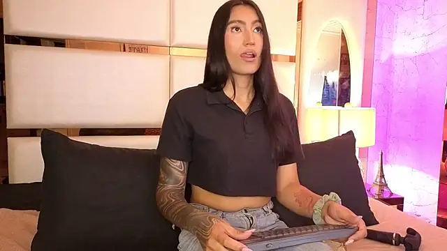 Taly Fox online show from June 13, 9:59 pm