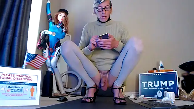 Snapshot of Taylorsexbot chatting on February 13, 10:00 pm Taylorsexbot online show from February 13, 10:00 pm