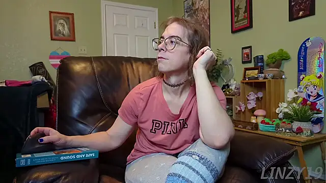 Linzy 19 online show from January 25, 3:30 am