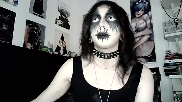 kiiler queen online show from June 7, 8:39 pm