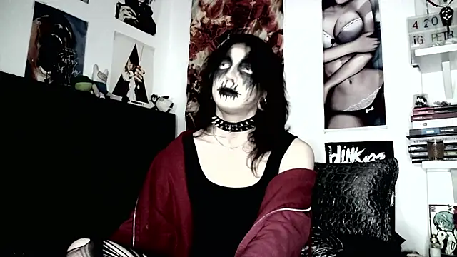 kiiler queen online show from June 8, 1:28 am