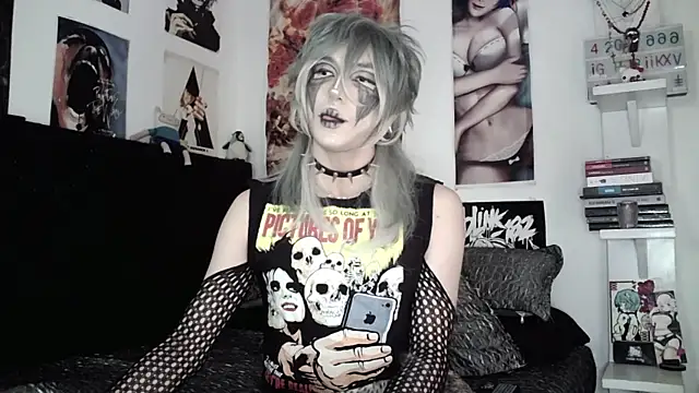 kiiler queen online show from June 18, 8:13 pm