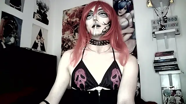 kiiler queen online show from July 13, 8:00 pm