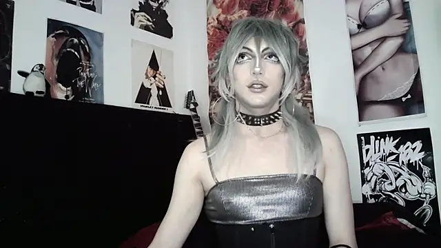 kiiler queen online show from July 28, 8:12 pm